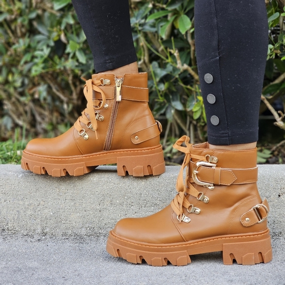 Womens Tan Combat Ankle Boots Lace Up Heeled - Picture 4 of 6